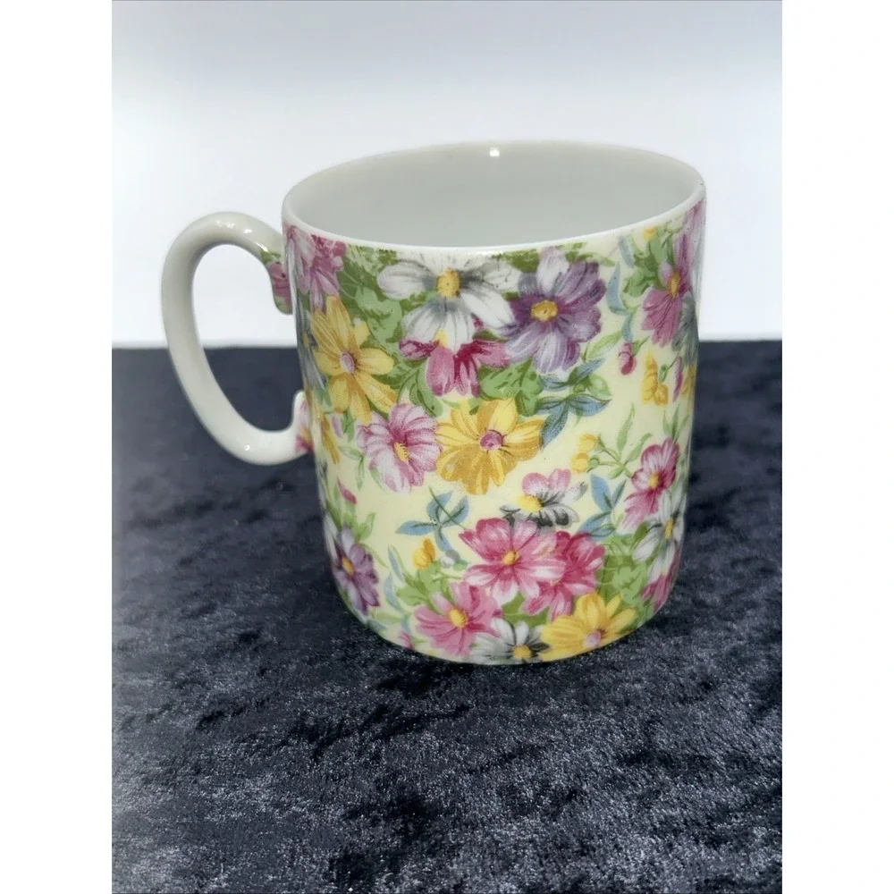 Vintage Smaller Chintz Floral Roses Mug 3" Tall 2.75" Diameter - Picture 1 of 4